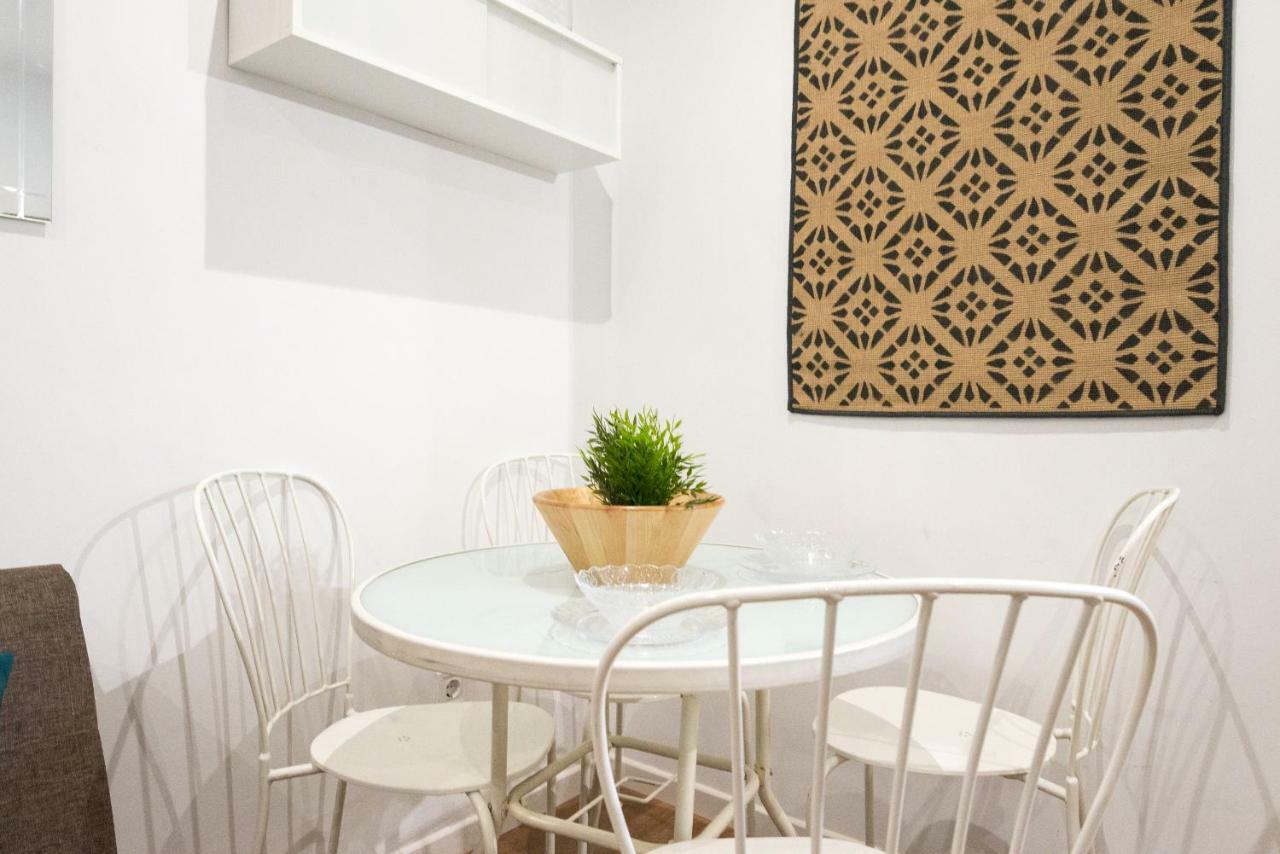 Apartamento Alameda De Colon Apartment มาลากา ภายนอก รูปภาพ