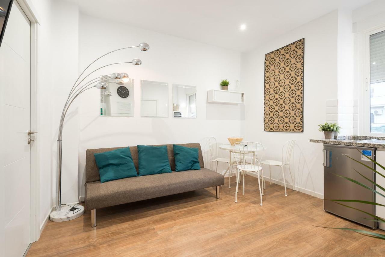 Apartamento Alameda De Colon Apartment มาลากา ภายนอก รูปภาพ